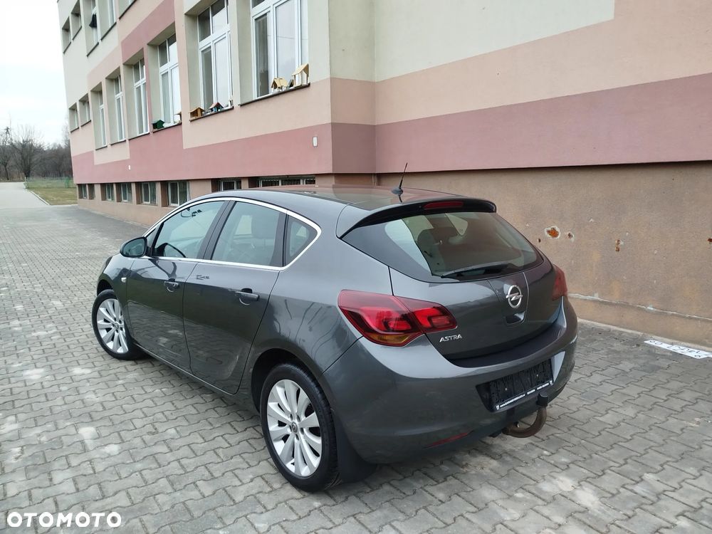 Opel Astra 1.6 Easytronic Cosmo - 25