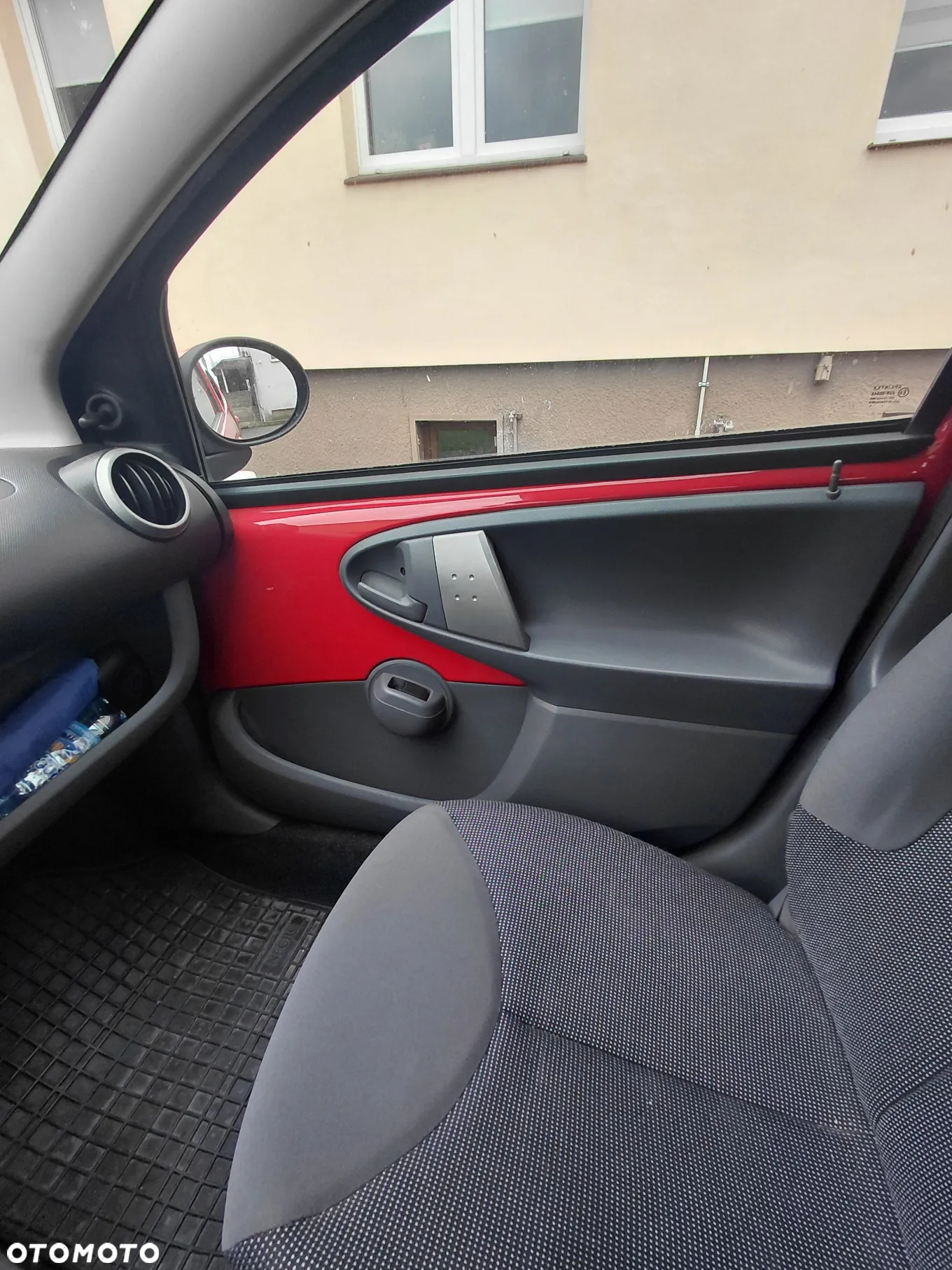Peugeot 107 - 12
