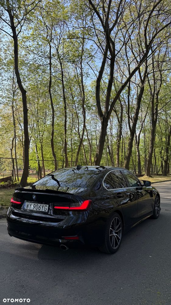 BMW Seria 3 330i M Sport - 2