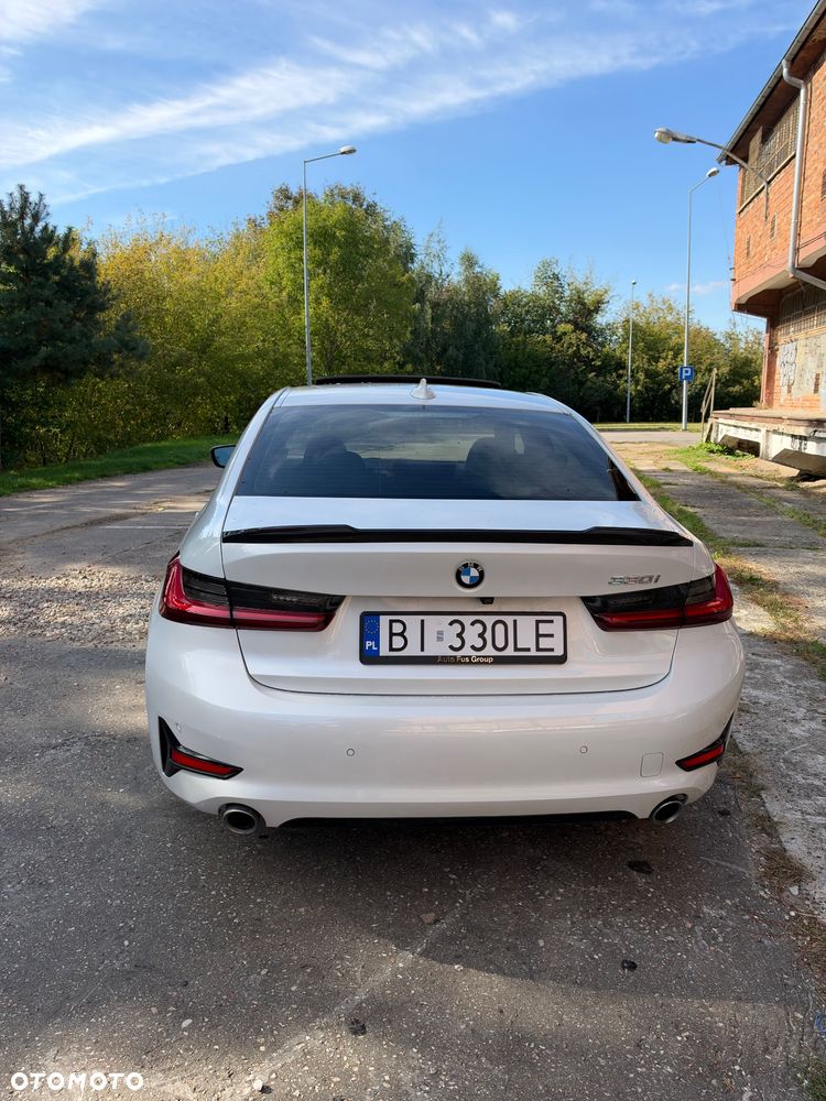 BMW Seria 3 330i - 8