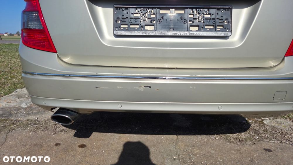 Mercedes-Benz Klasa C 250 CGI BlueEff Avantgarde - 11