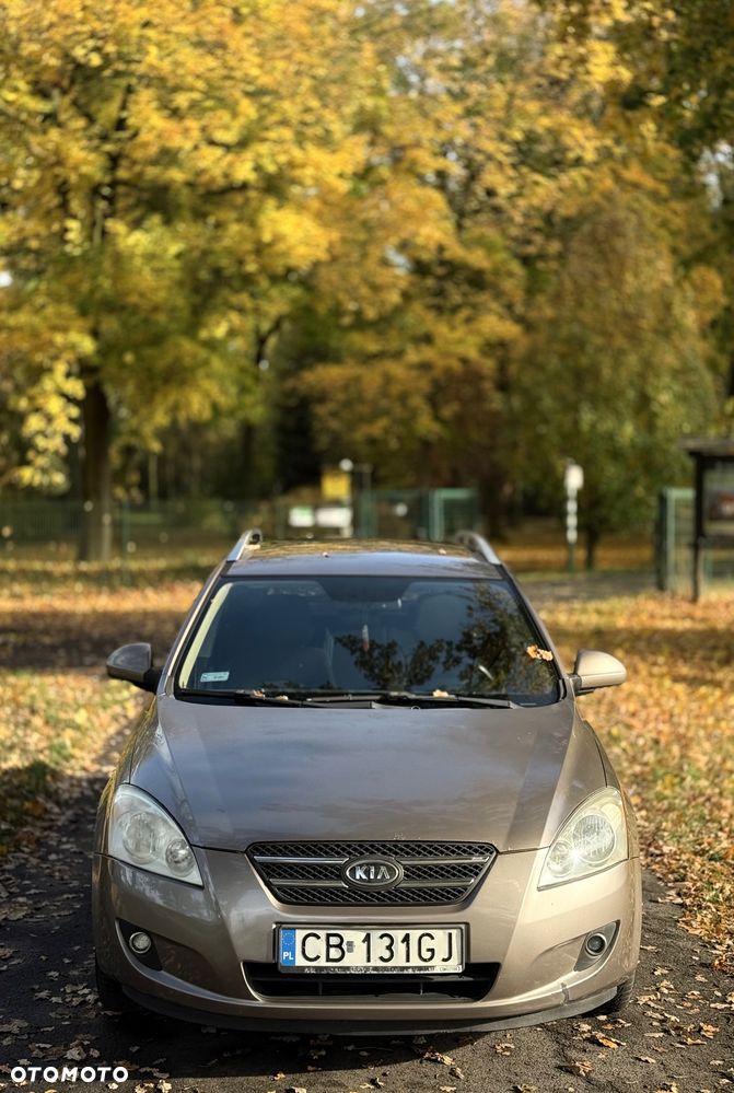 Kia Ceed Cee'd 1.6 Crdi Comfort + - 4