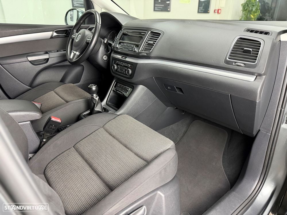 VW Sharan 2.0 TDi BlueMotion - 22