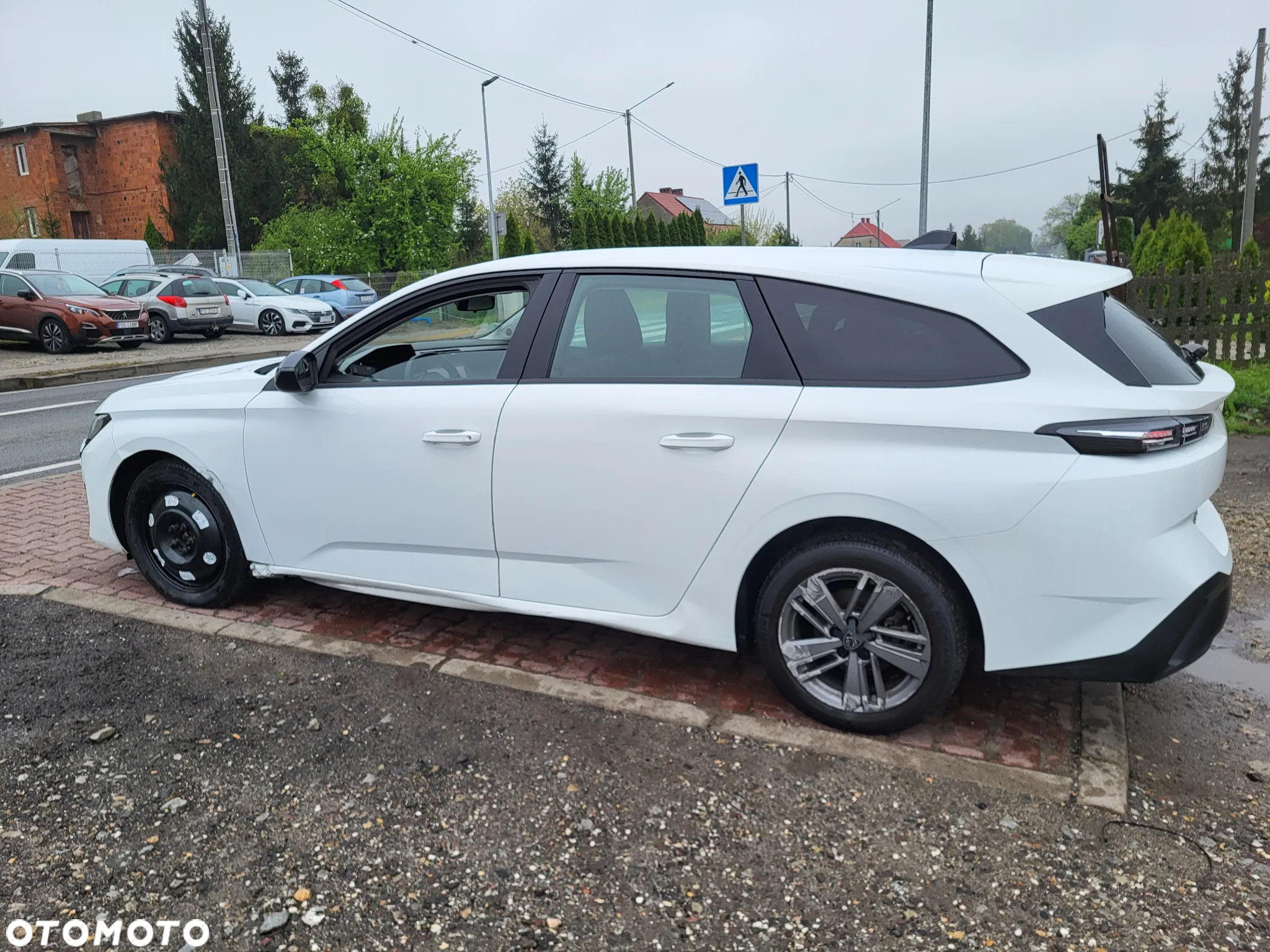 Peugeot 308 1.5 BlueHDi Active Pack Business S&S EAT8 - 5