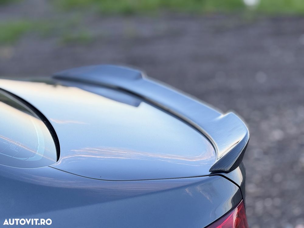 BMW Seria 3 320d Aut. - 23