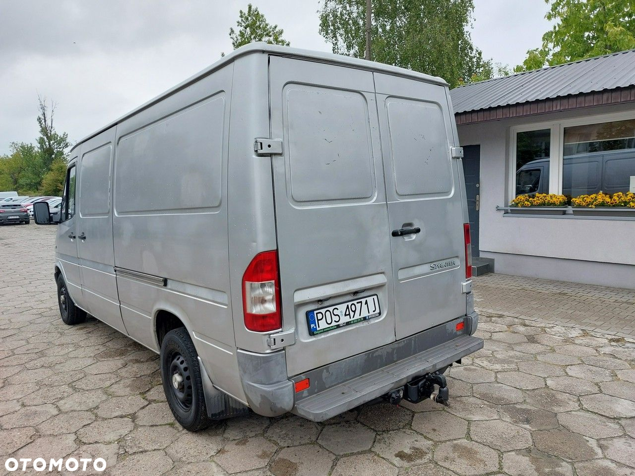 Mercedes-Benz 313 - 6