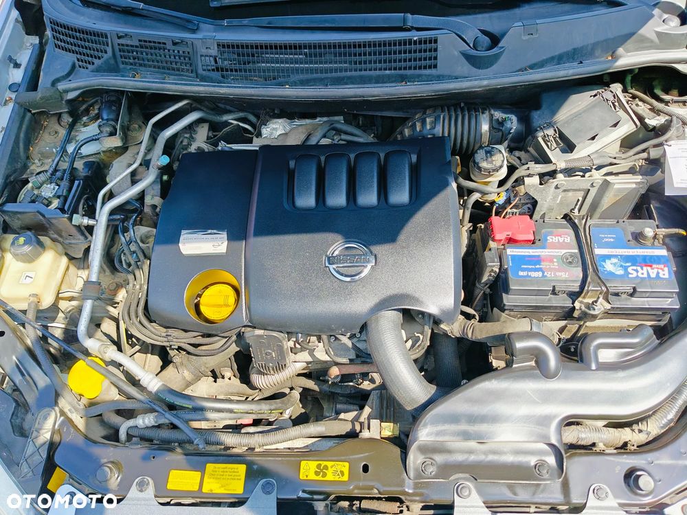 Nissan Qashqai 2.0 dCi DPF tekna - 21