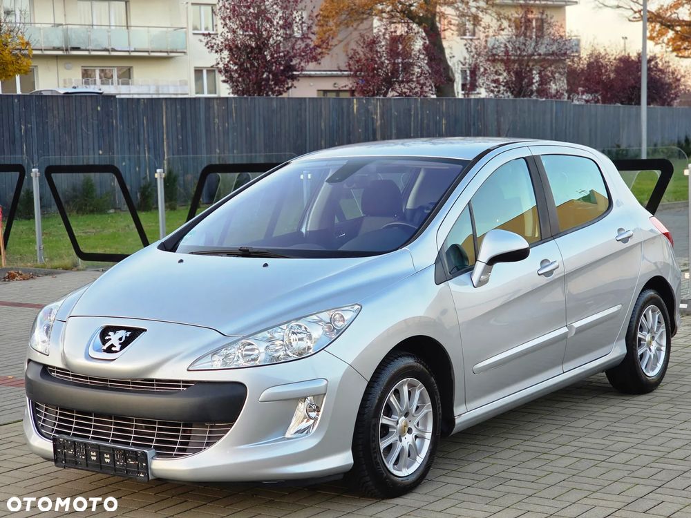 Peugeot 308 - 1