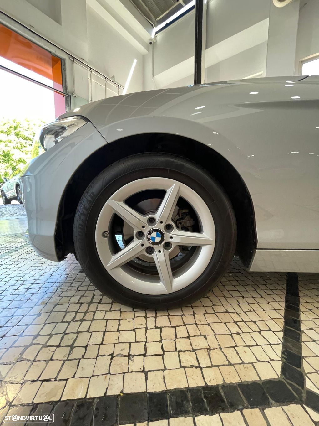 BMW 116 d EfficientDynamics - 4