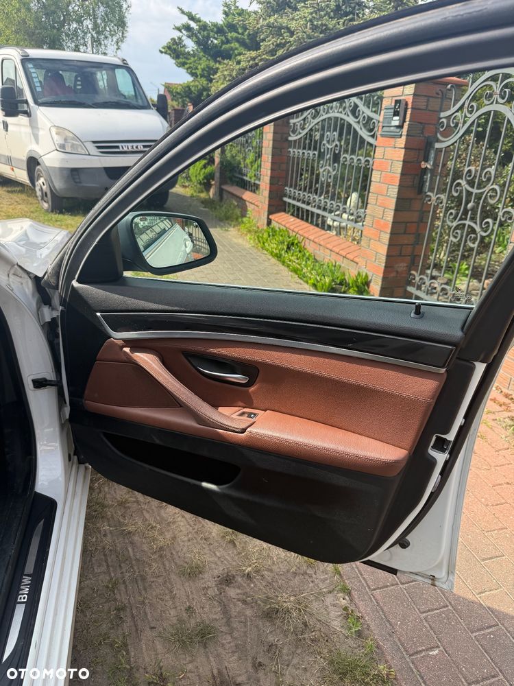BMW Seria 5 520d - 15