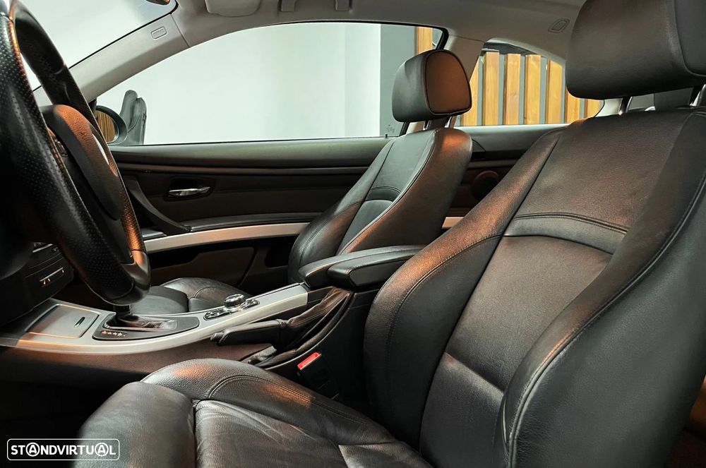 BMW 320 d Coupe Auto - 25