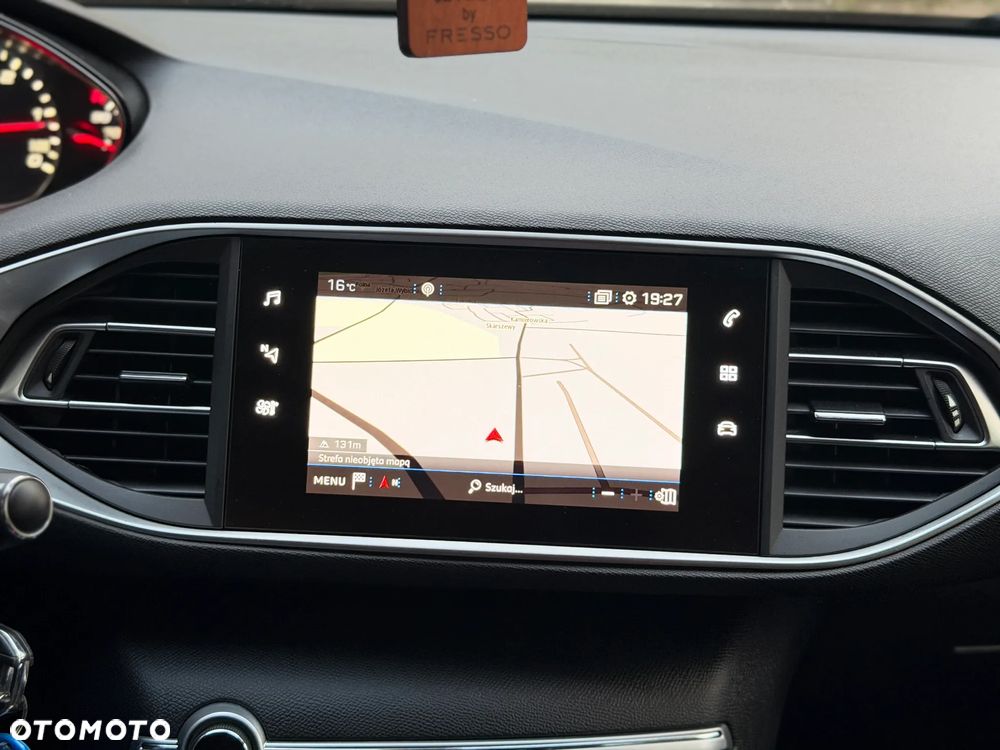 Peugeot 308 BlueHDi 130 EAT8 Business - 32