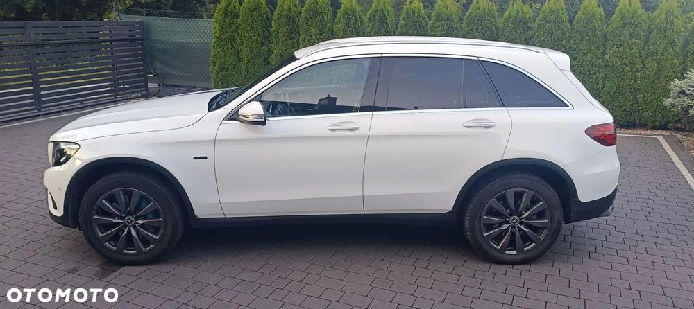 Mercedes-Benz GLC 350 e 4Matic 7G-TRONIC Exclusive - 3