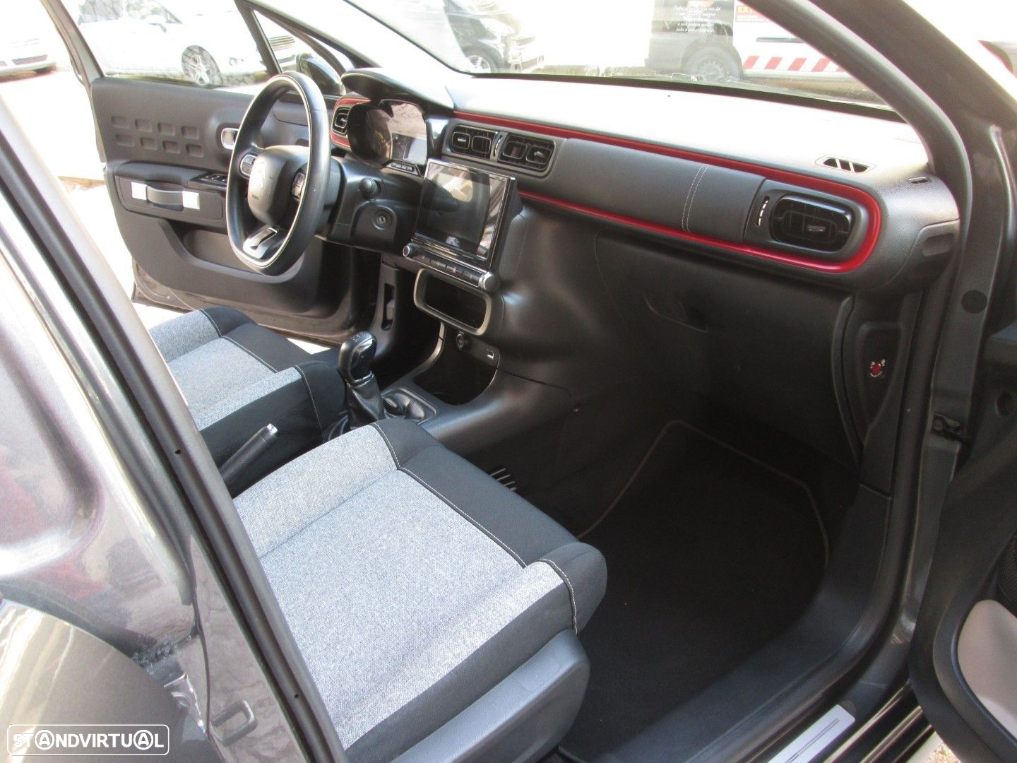 Citroën C3 1.2 PureTech C-Series - 19