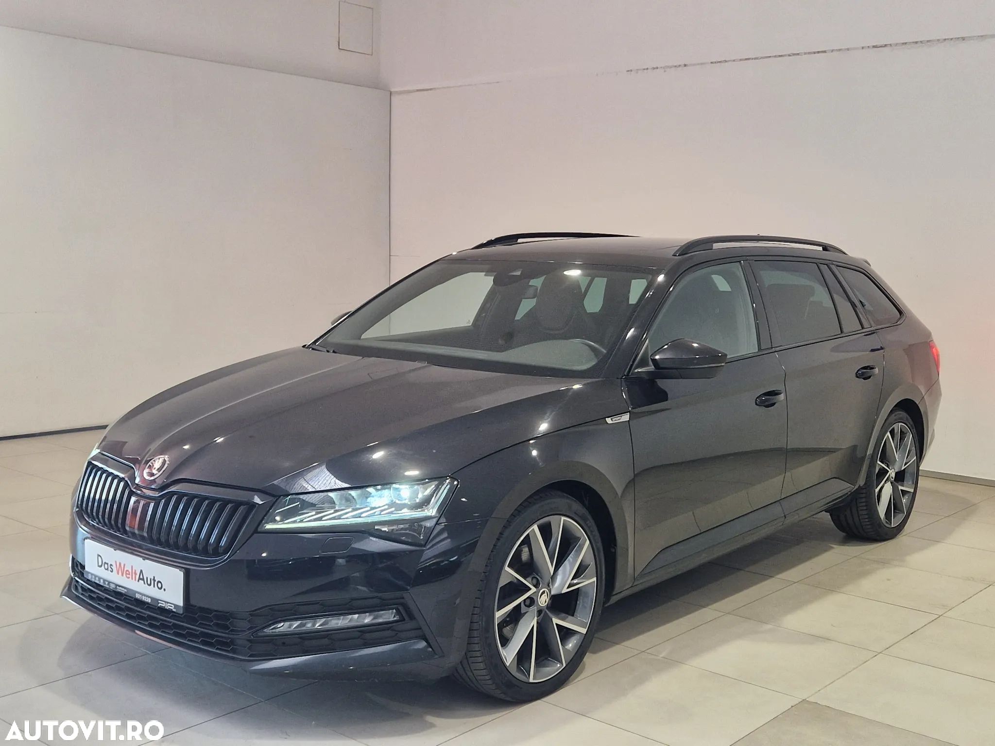 Skoda Superb Combi 2.0 TDI 4X4 DSG Sportline - 1