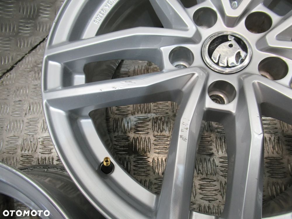 Felgi Skoda Karoq Kodiaq Superb Yeti Octavia 7,5Jx17 et46 5x112 - 12