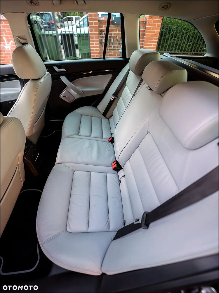 Skoda Octavia 2.0 TDI DPF Laurin & Klement - 34