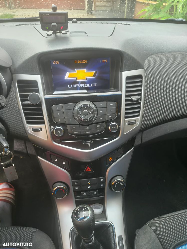 Chevrolet Cruze - 4