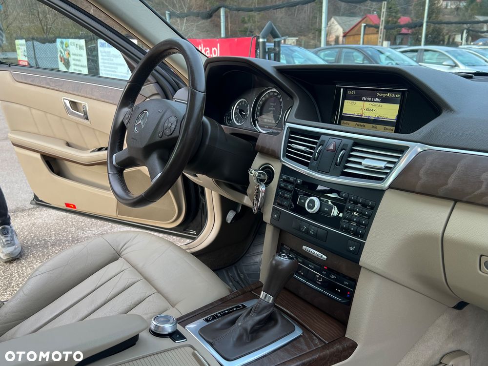 Mercedes-Benz Klasa E 250 CDI DPF BlueEFFICIENCY Automatik Elegance - 18