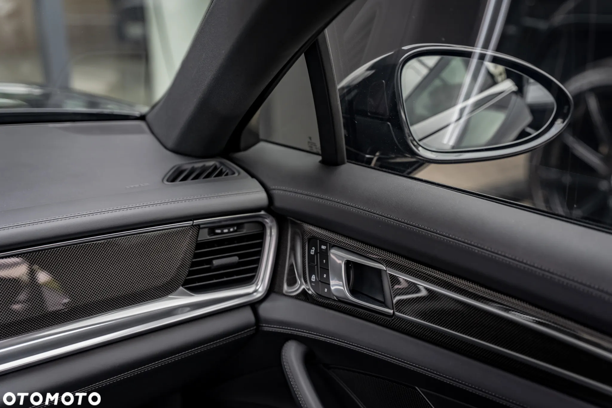 Porsche Panamera - 28