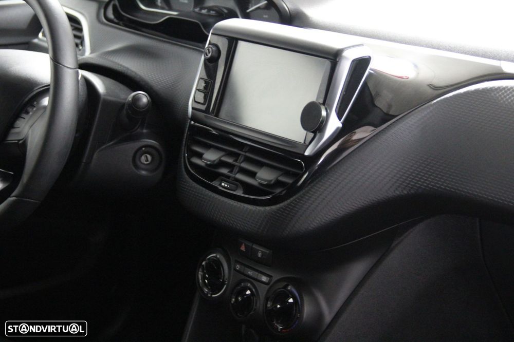 Peugeot 208 1.2 PureTech Active - 9