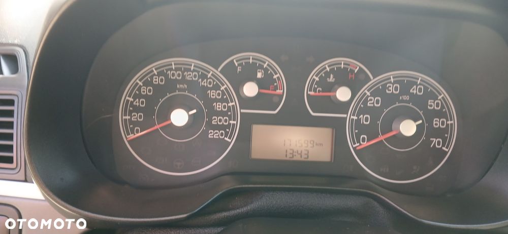 Fiat Punto 1.4 16V Dynamic - 20