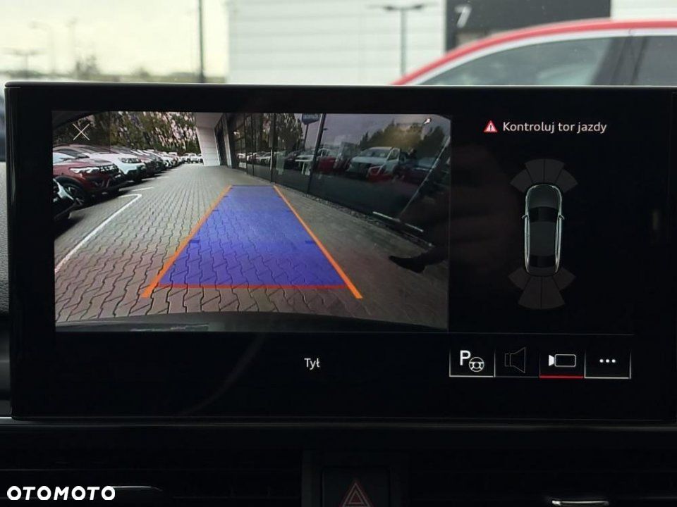 Audi A4 Limousine - 12