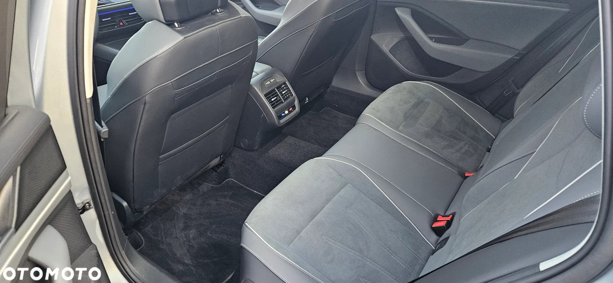 Volkswagen Passat 2.0 TDI SCR Business Plus DSG - 25