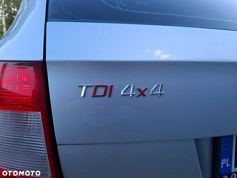 Skoda Superb 2.0 TDI 4x4 Elegance - 17
