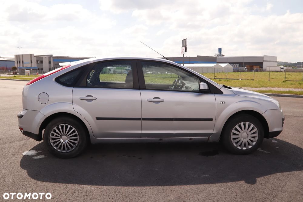 Ford Focus 1.6 Trend - 15