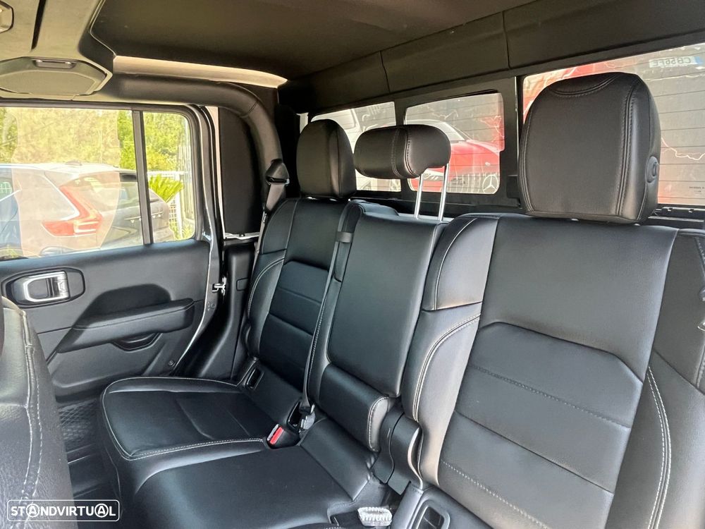 Jeep Gladiator 3.0 CRD Overland AT8 - 40