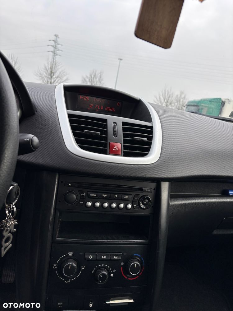 Peugeot 207 90 HDi FAP (Blue Lion) 99G - 15