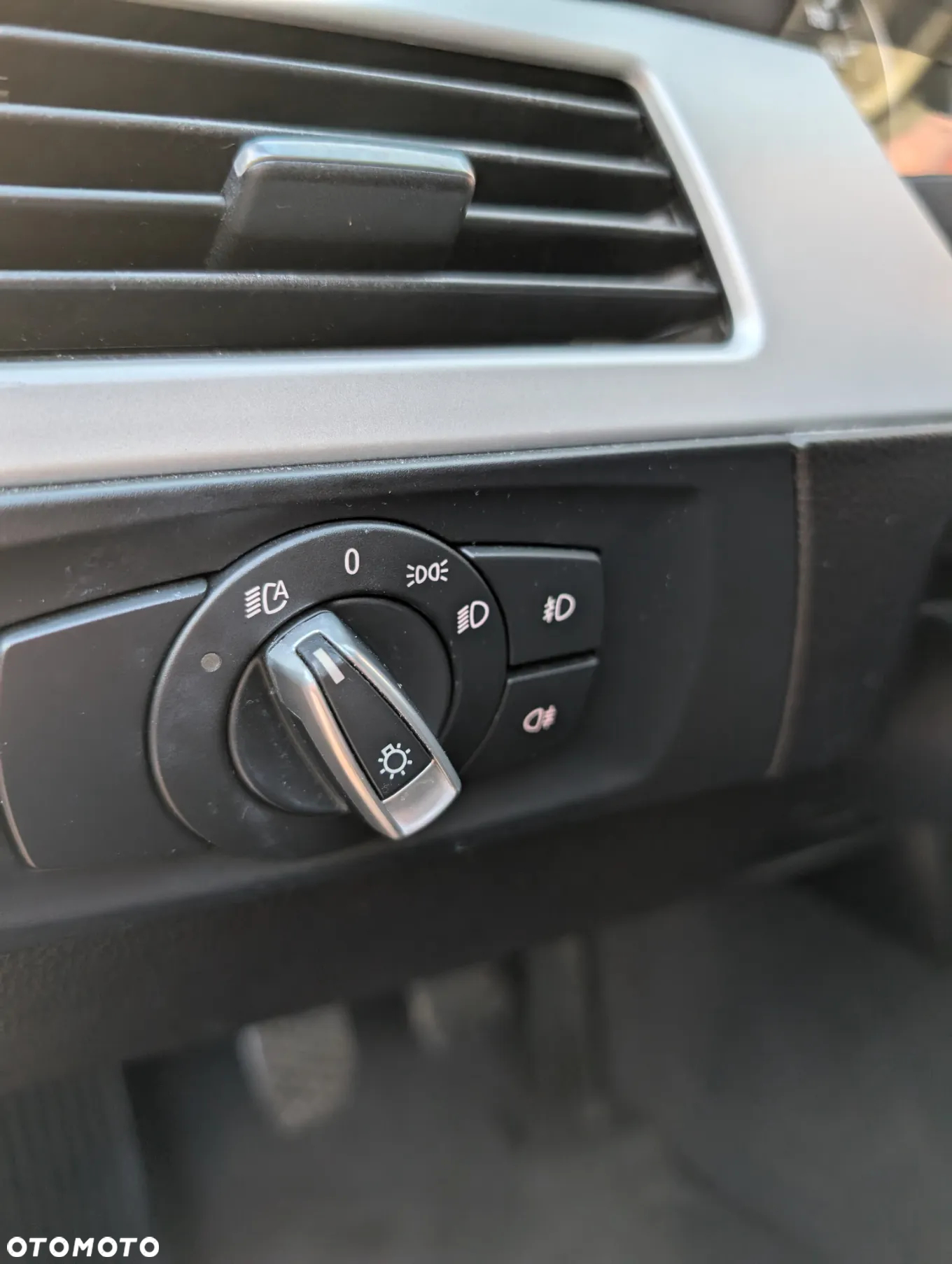 BMW Seria 3 318i - 9