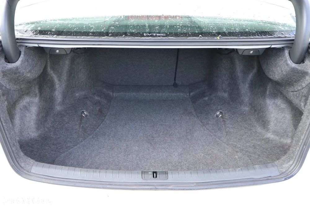 Honda Accord 2.0 Elegance Advantage - 11