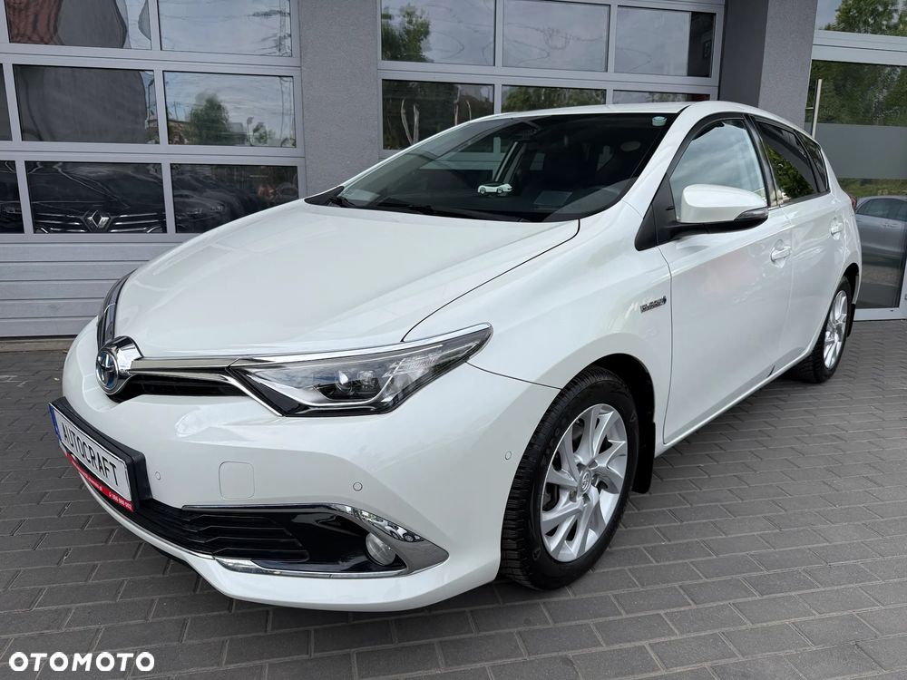Toyota Auris Hybrid 135 Prestige - 33