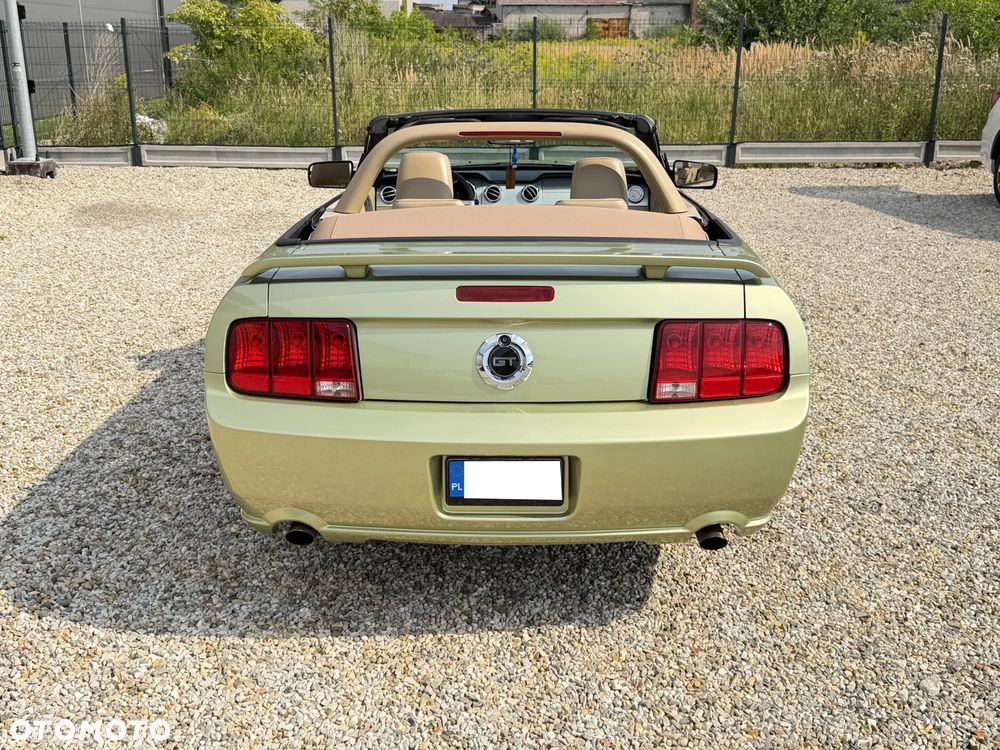 Ford Mustang - 12