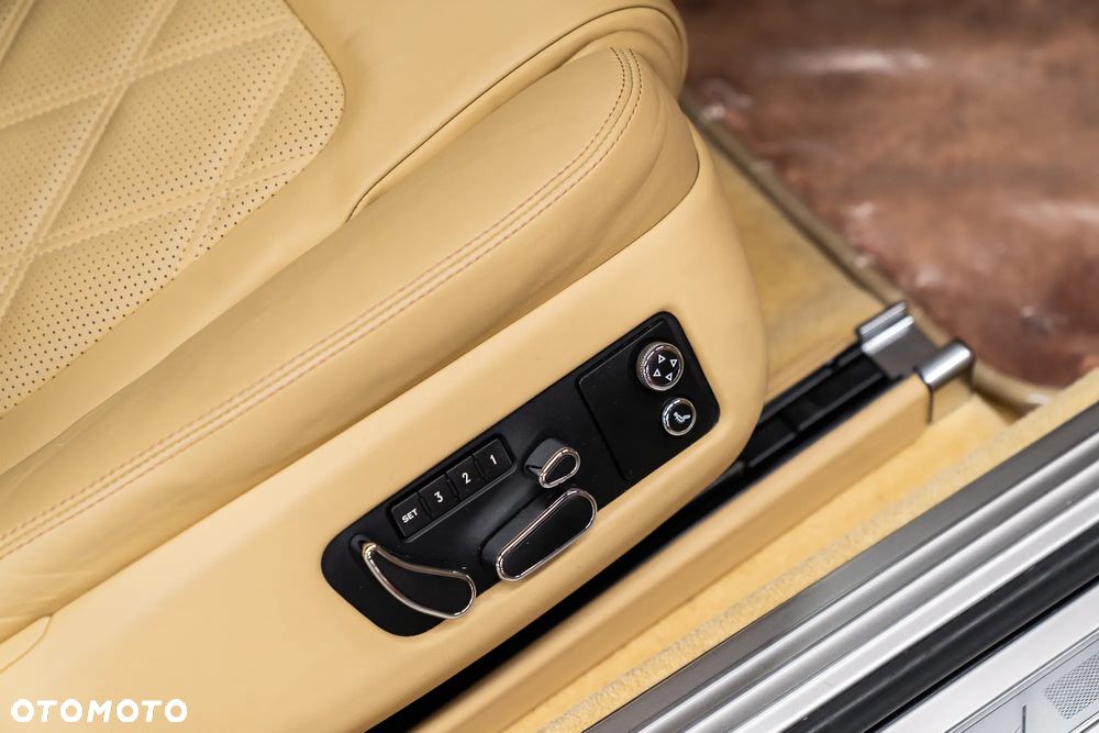 Bentley Continental GT - 36