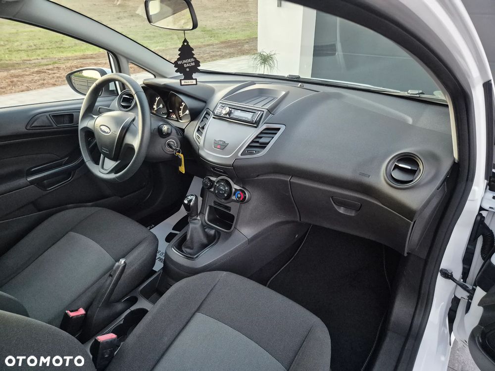 Ford Fiesta 1.25 Celebration - 30