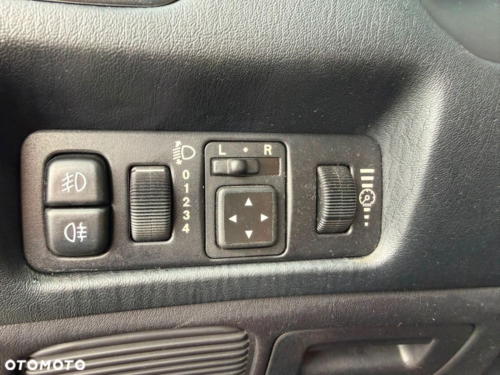 Mitsubishi Carisma 1.8 GDI Avance - 20