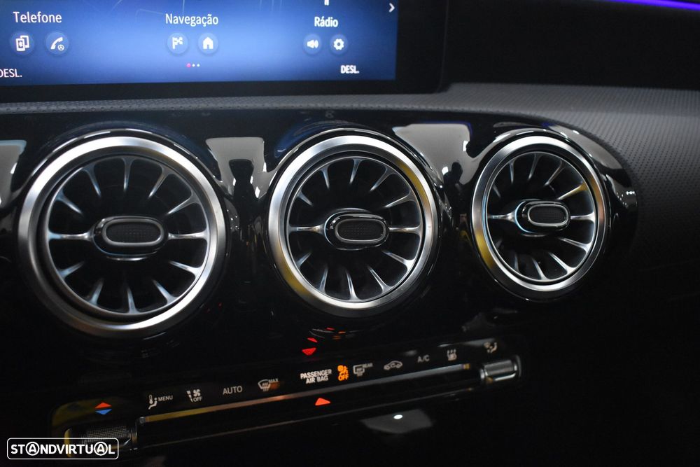 Mercedes-Benz CLA 250 - 36