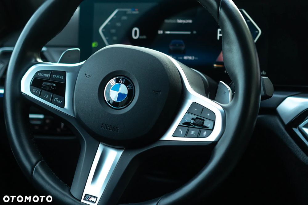 BMW Seria 3 318d Edition M Sport Shadow - 23