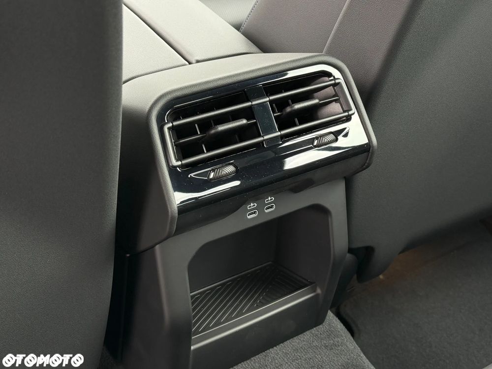 BMW Seria 5 530e PHEV M Sport - 27