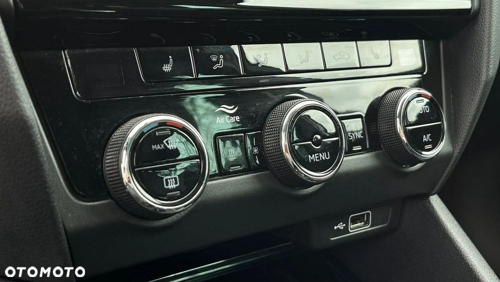 Skoda Octavia Scout 2.0 TDI 4x4 DSG - 26