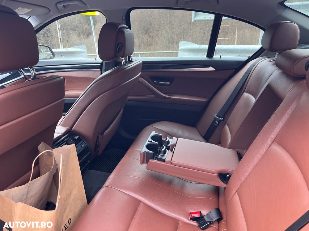 BMW Seria 5 520d EfficientDynamics Edition - 12