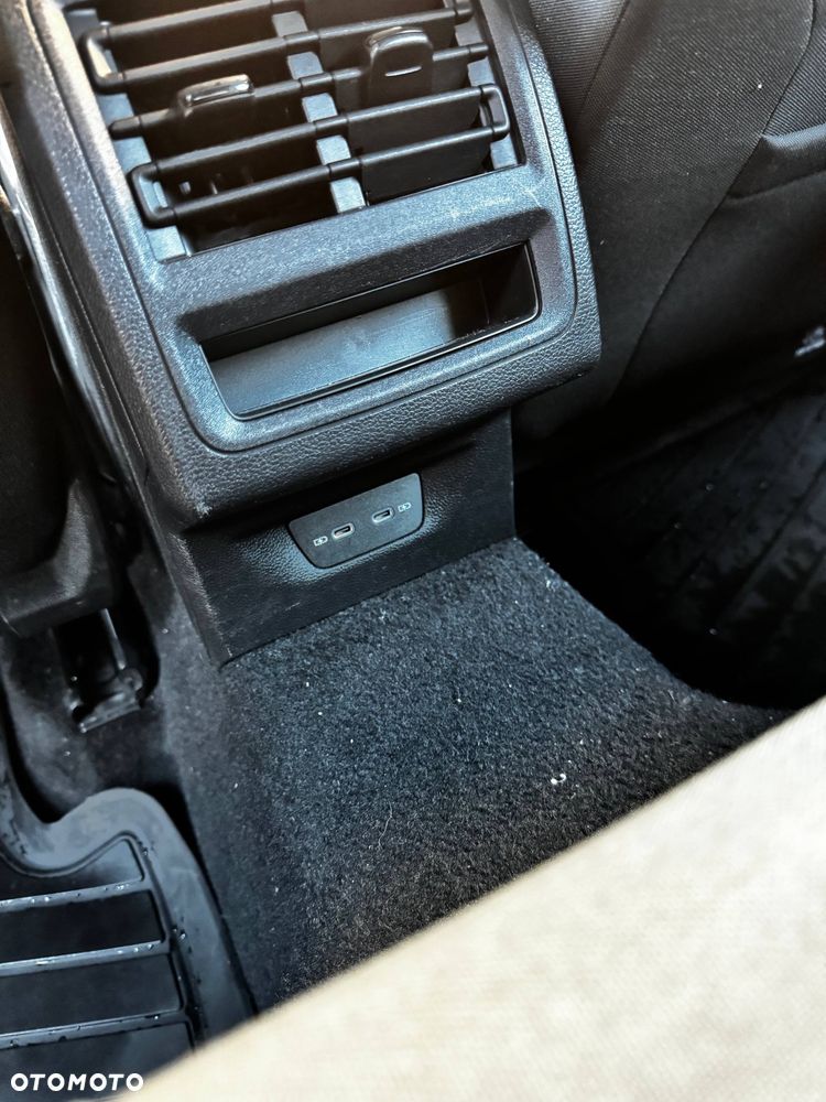 Volkswagen Golf - 16