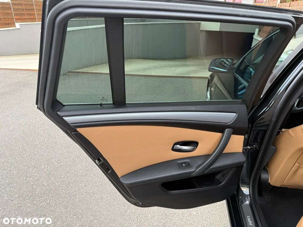BMW Seria 5 530d Edition Exclusive - 23