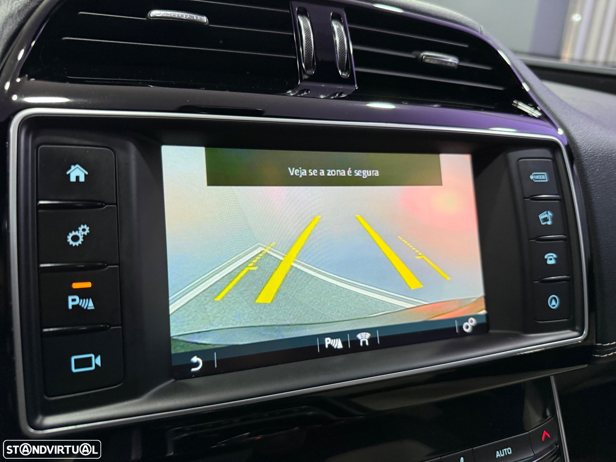 Jaguar XE 20d Aut. R-Sport - 23