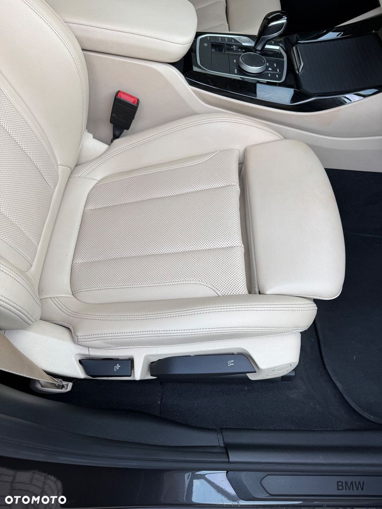 BMW X3 sDrive18d MHEV Business Edition sport - 24