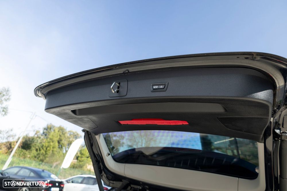 BMW X1 16 d sDrive Advantage - 39