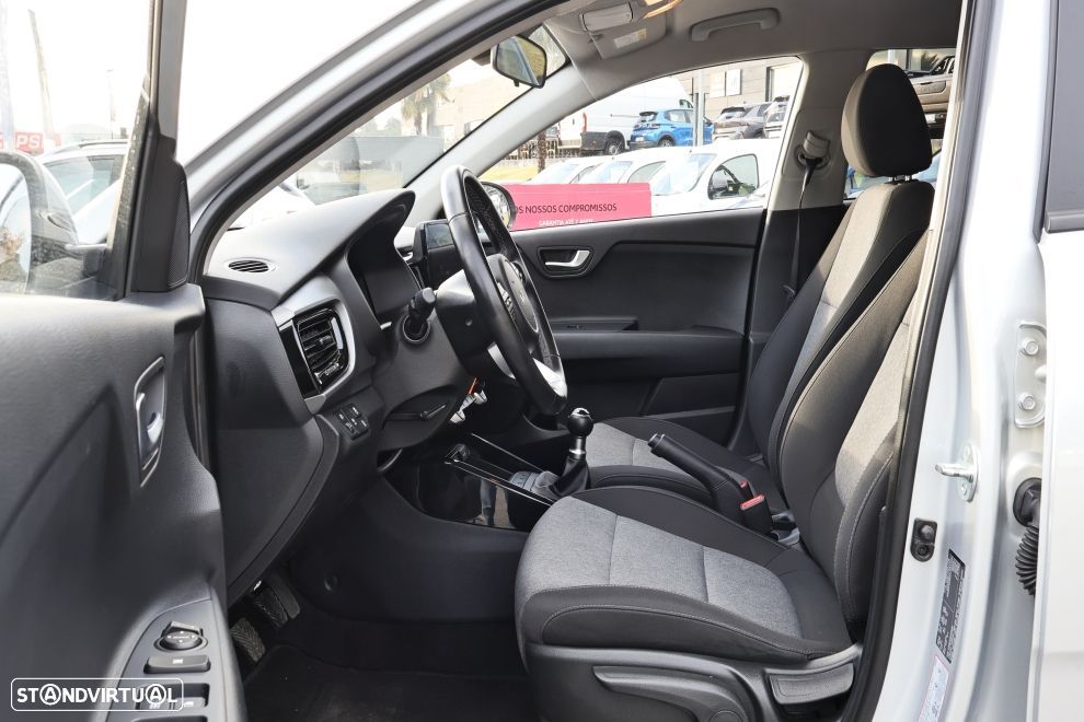 Kia Stonic 1.2 MPi Dynamic - 14